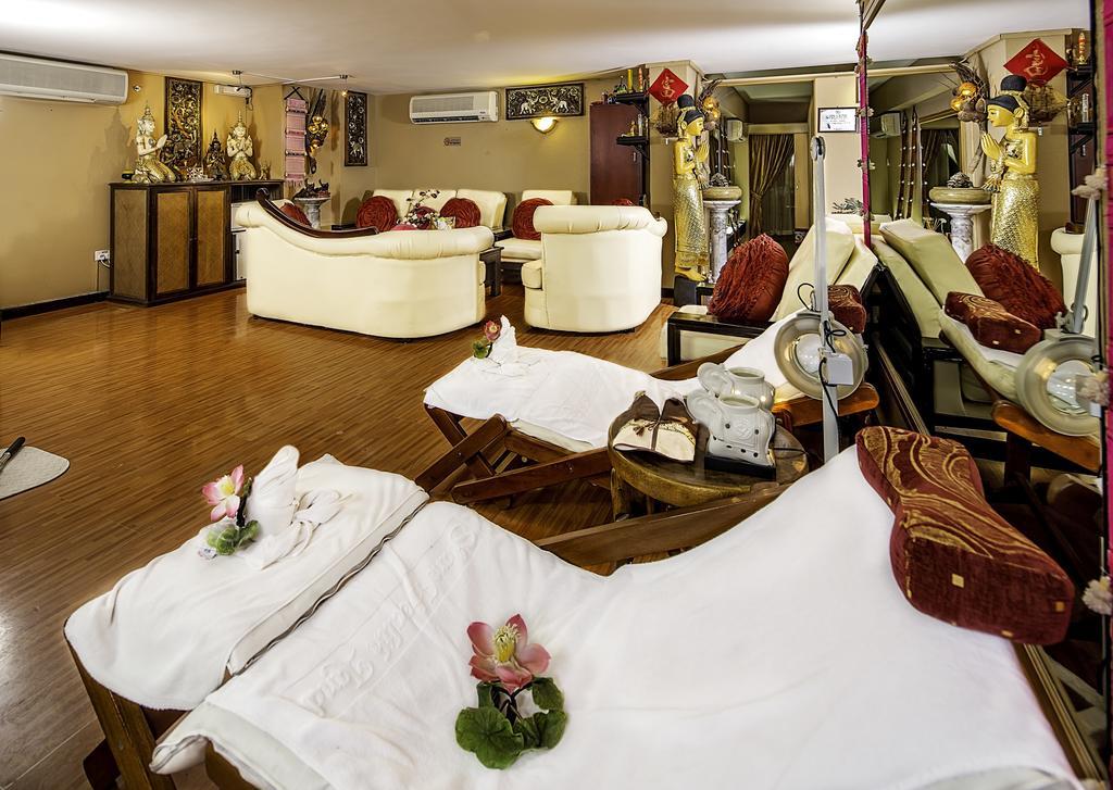 Taj Plaza होटल