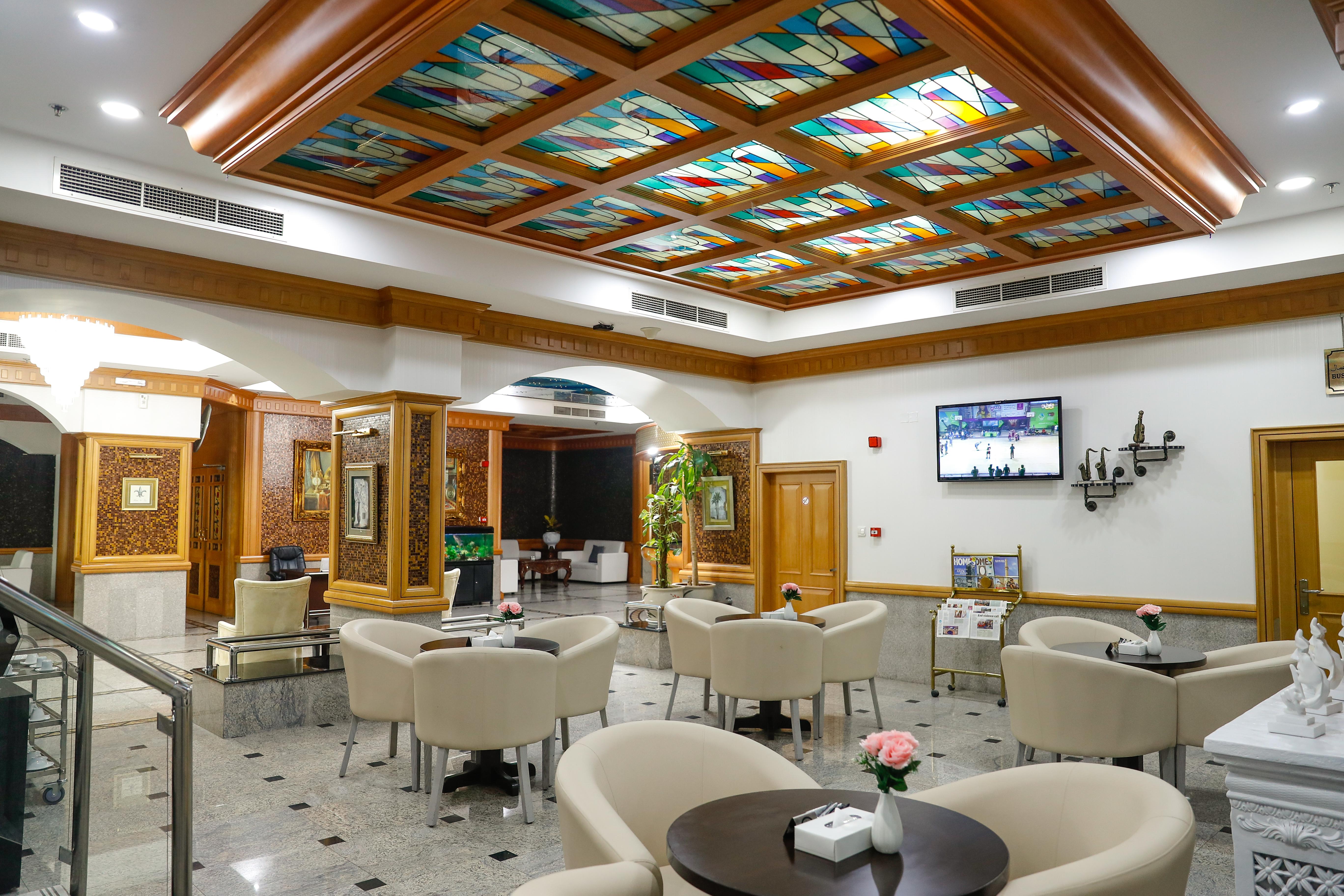 होटल Taj Plaza 4*