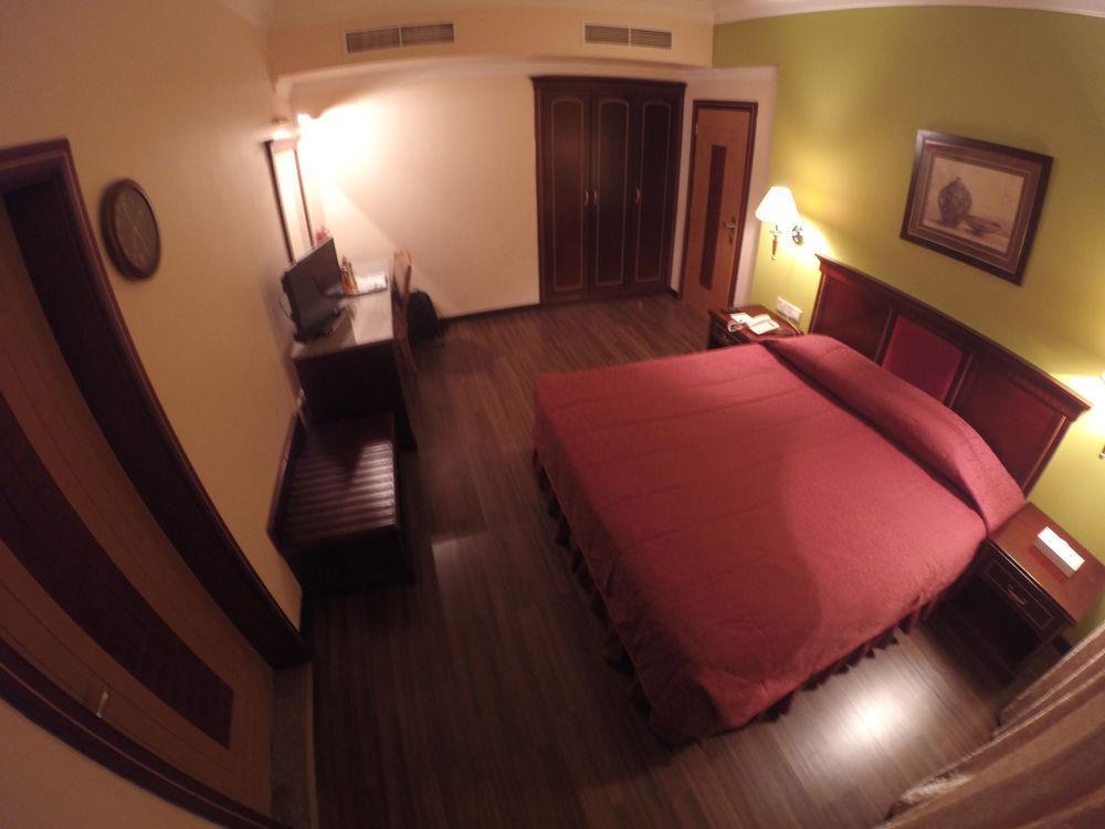 Taj Plaza 4* Manama