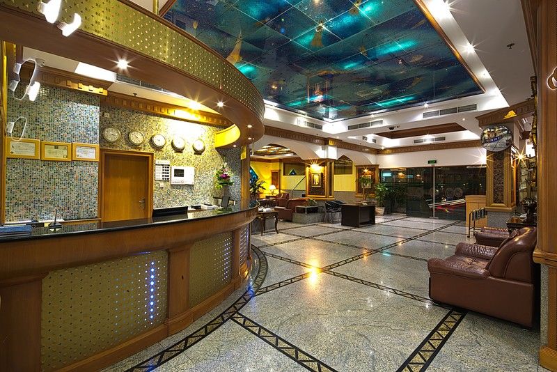 होटल Taj Plaza