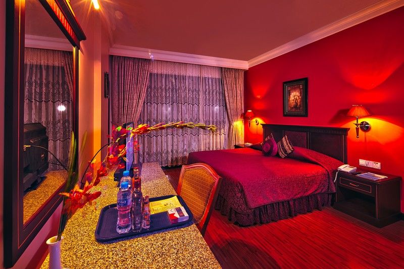 Taj Plaza होटल 4*
