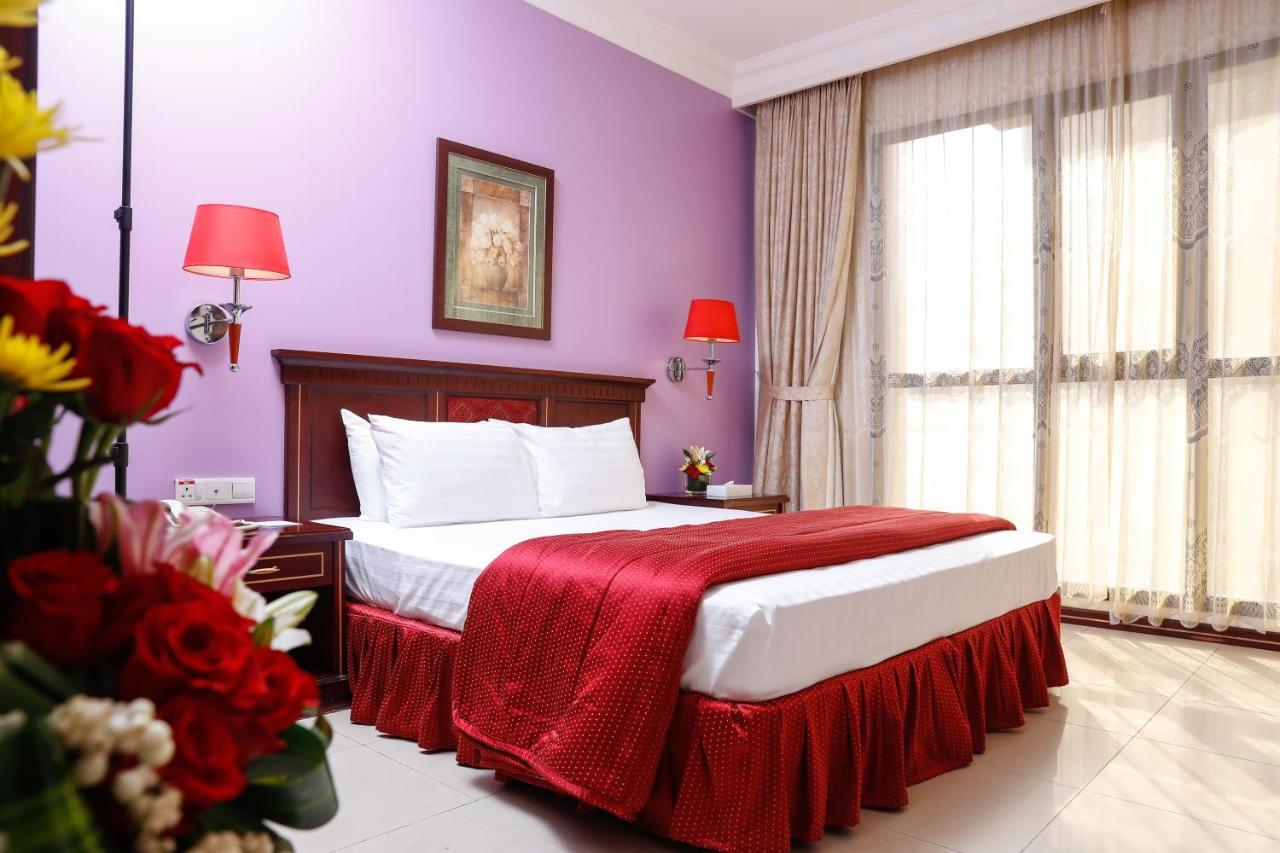 Taj Plaza होटल 4*
